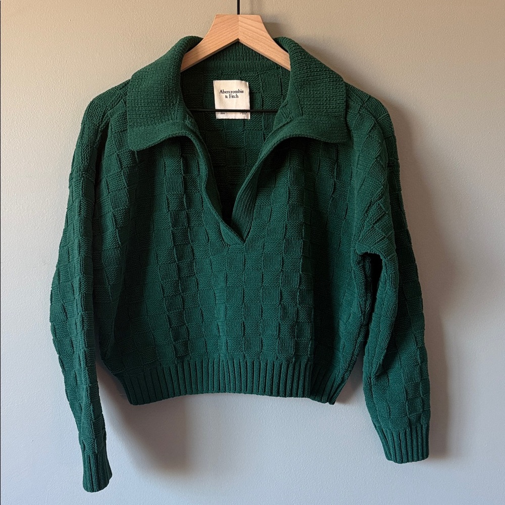 Abercrombie V-Neck Collar Sweater - XS